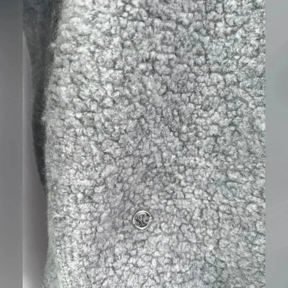 Lululemon stand out Sherpa half zip grey sweater Size 4 - Picture 5 of 7